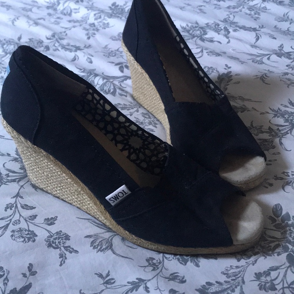 Black peep toe wedges